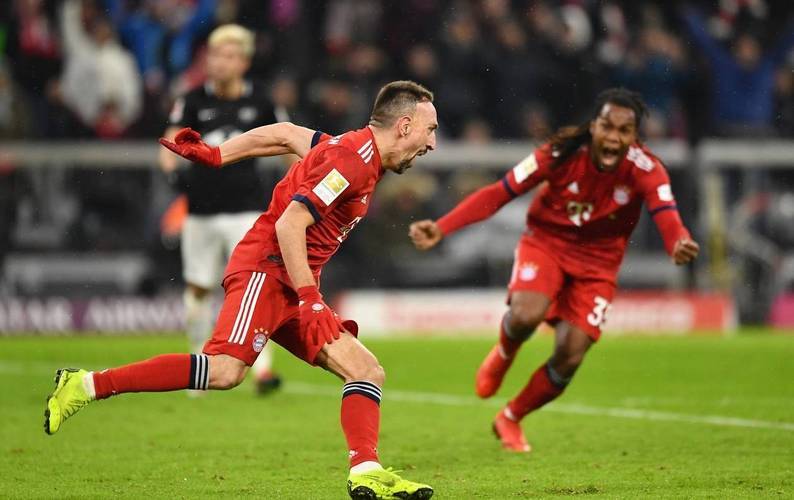 莱红牛主场迎战科隆，攻防矛盾激烈，双方战术碰撞激烈，争夺德甲争四席位。